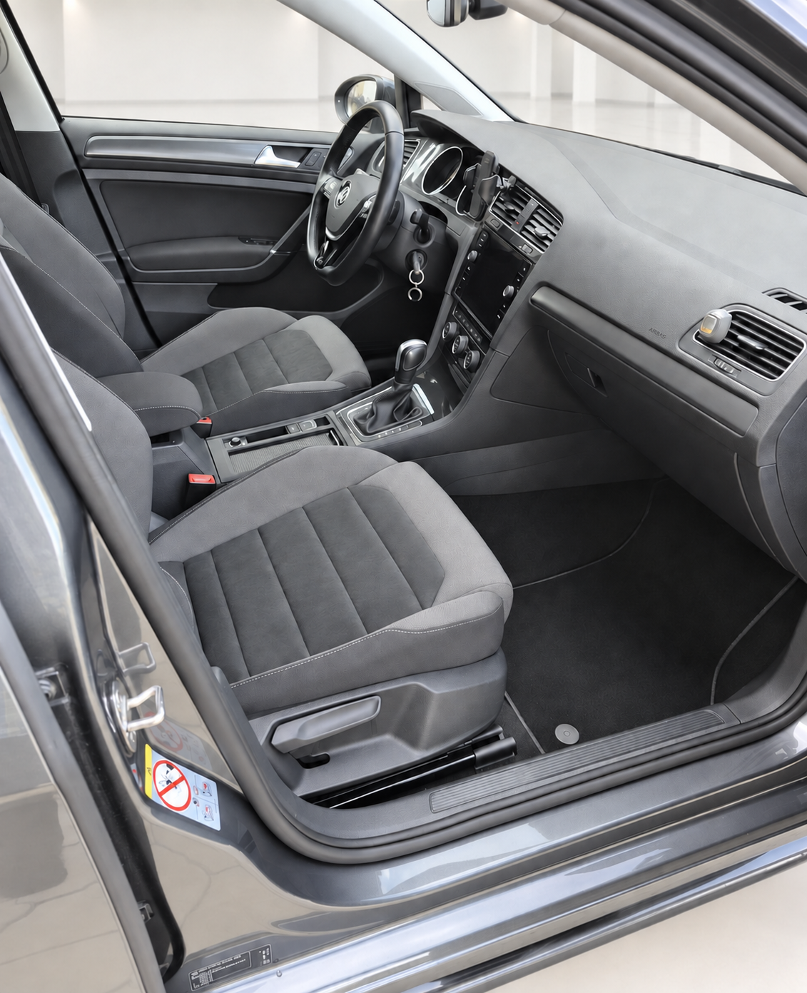 Volkswagen Golf 7.5 – 2020 | 2.0 TDI – 150 CP | DSG | 209.000 km | R-Line Exterior | Highline Interior 4